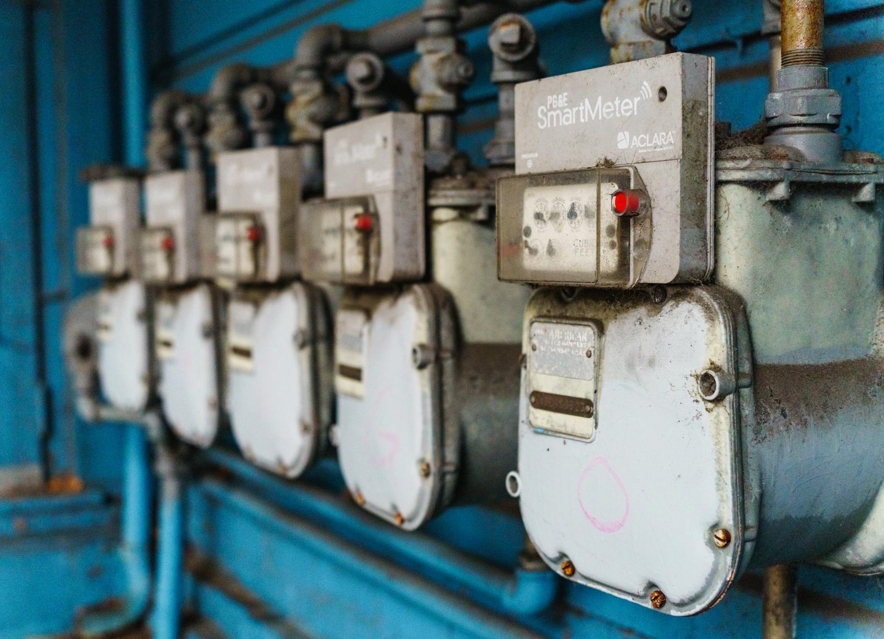 Illustration related to Columbus Smart Grid Pilot Cuts Outage Times by 34% — And AEP Wants to Scale It Nationally