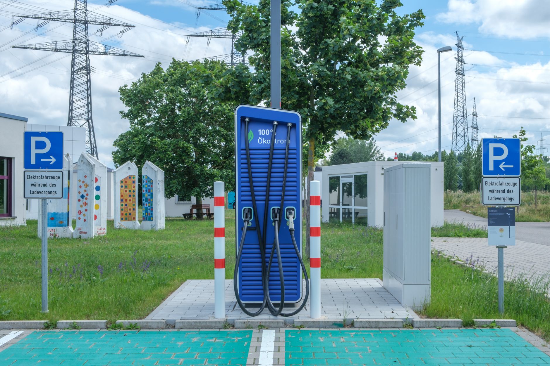 Supporting visual for Columbus Breaks Ground on $400M Broadband and EV Charging Corridor Along I-70: Who Benefits and Who Gets Left Out